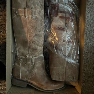 Women’s corral boots size 8 1/2
